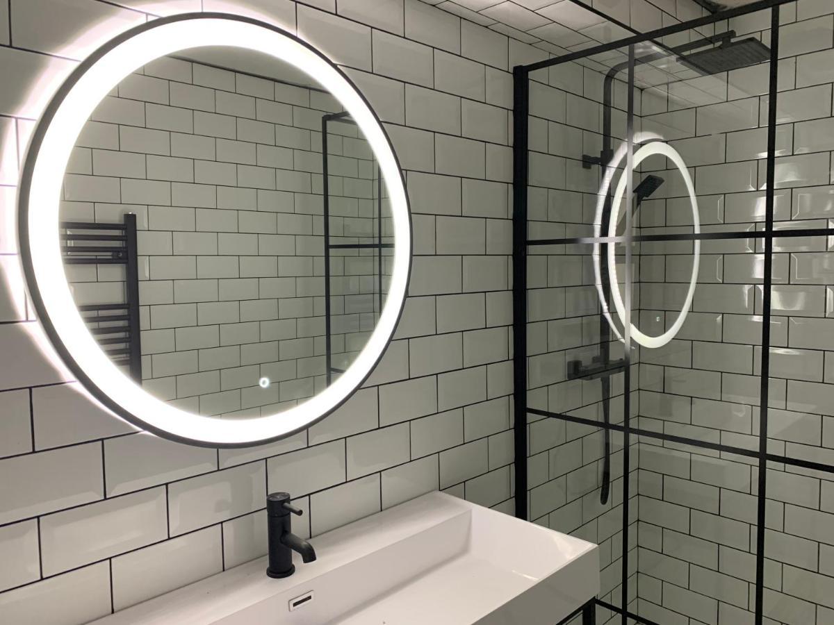 Loft 11 Stunning Luxury Nyc Loft Style Interior Designed 2Bd Apartment Excellent City Centre Location Mezzanine Cinema Room Designer Furniture Amazing Space Douglas Eksteriør billede