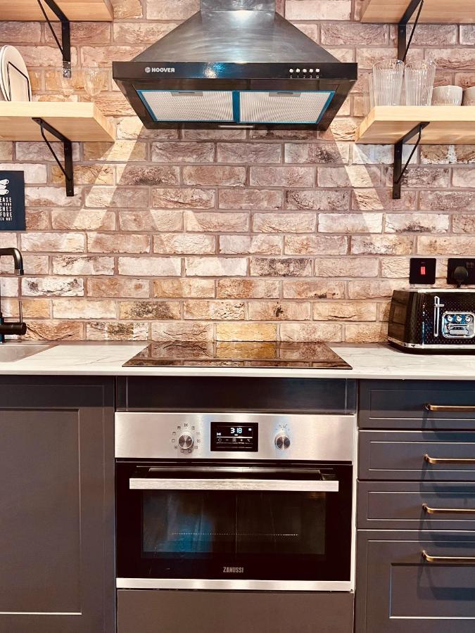 Loft 11 Stunning Luxury Nyc Loft Style Interior Designed 2Bd Apartment Excellent City Centre Location Mezzanine Cinema Room Designer Furniture Amazing Space Douglas Eksteriør billede